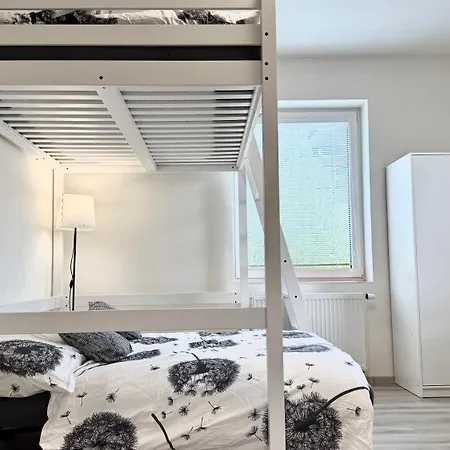 Za Radnicí By Správa Ubytka Apartamento