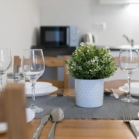 Za Radnicí By Správa Ubytka Apartamento
